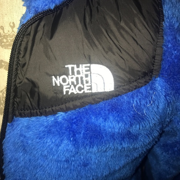 Authentic North face “furry” fleece - Picture 2 of 4